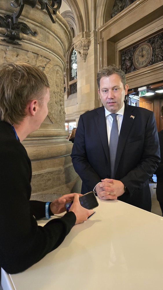 Alex Frieling im Gespräch mit Lars Klingbeil